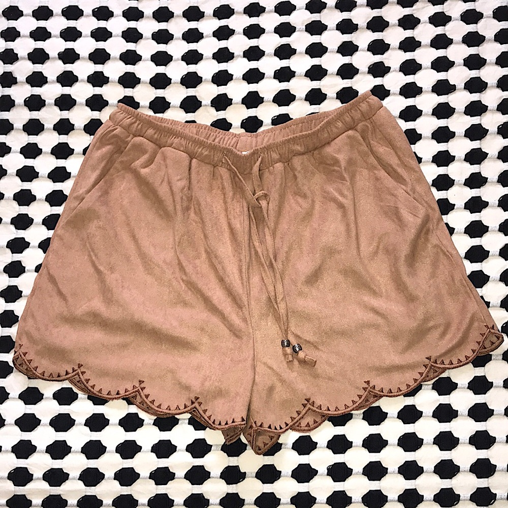 Boutique Scalloped Shorts w Pockets sz S